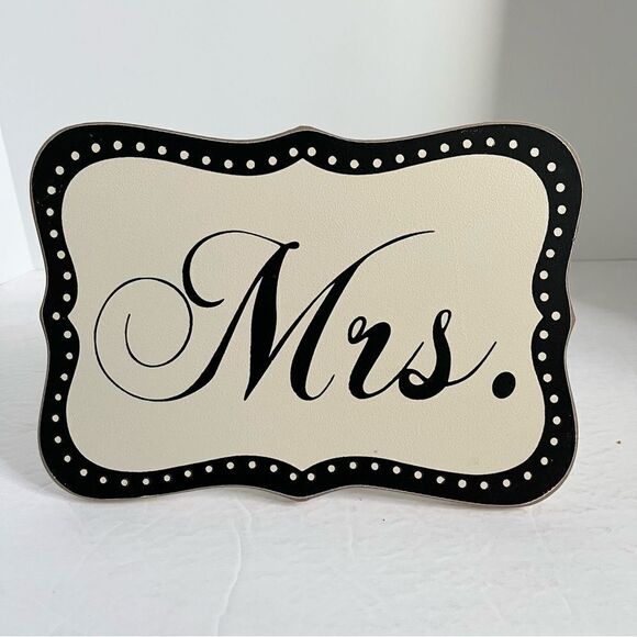 COPY - Bride and Groom Mr. and Mrs. Signs - Picture 4 of 8